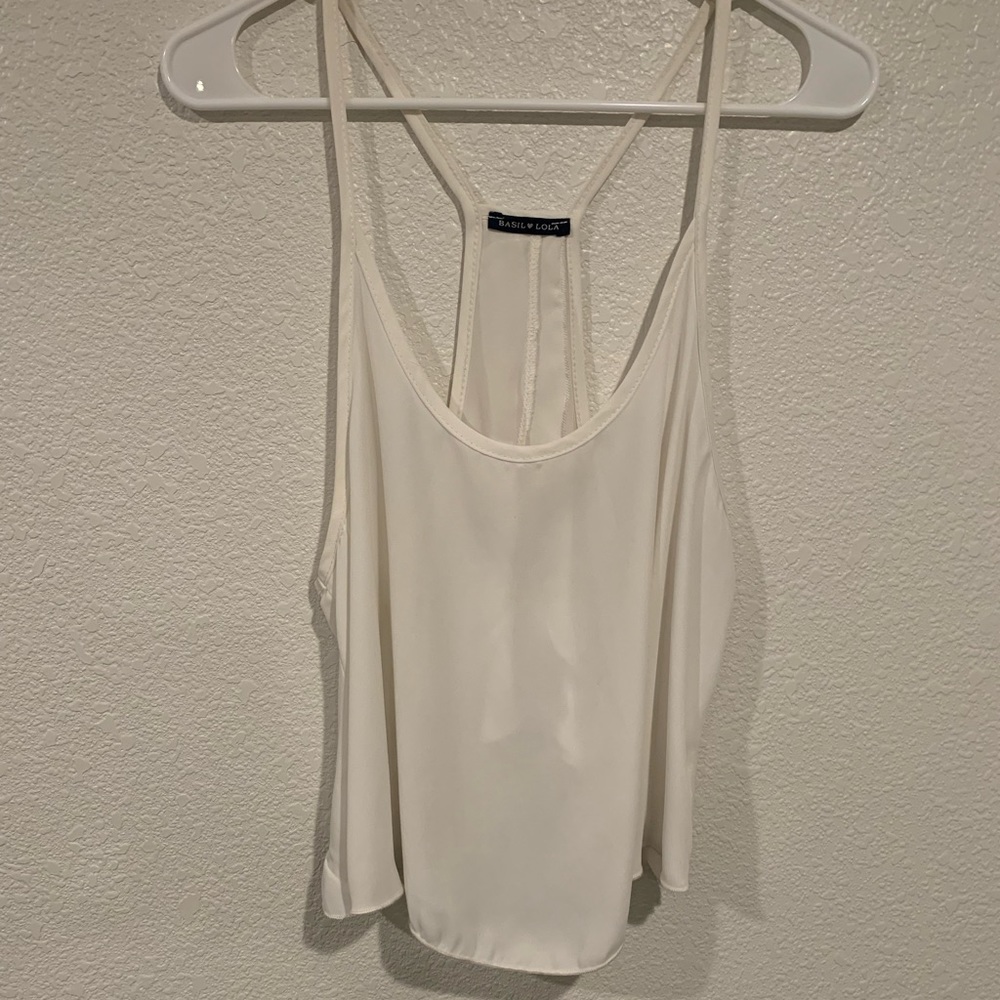 Basil and lola Crop top in white/cream